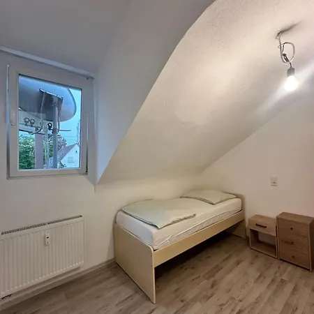 Quarto em Acomodações Particulares Monteuren Bett Vermietung *